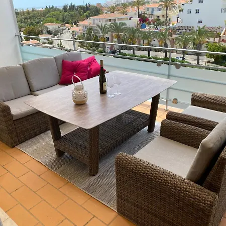 Castelo Parque Aparthotel Ferragudo (Faro)