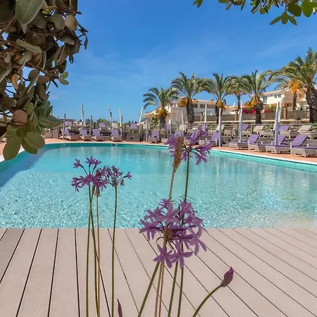 Castelo Parque Aparthotel 4*