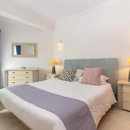 Aparthotel Castelo Parque