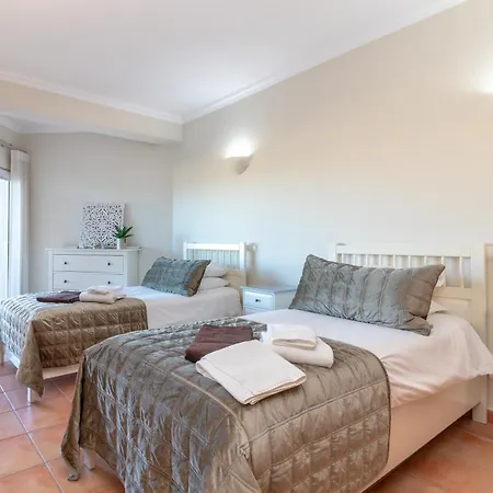 Aparthotel Castelo Parque