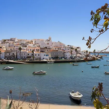 Castelo Parque Aparthotel Ferragudo (Faro)
