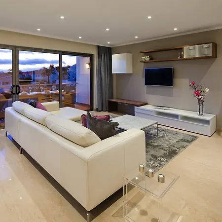Aparthotel Castelo Parque 4*