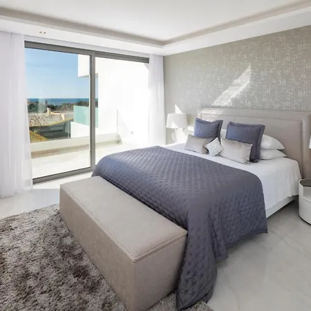 Apartmanhotel Castelo Parque 4*