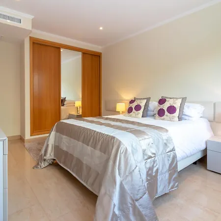 Apartahotel Castelo Parque Ferragudo (Faro)