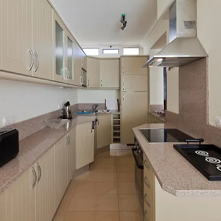 Apartmanhotel Castelo Parque 4*