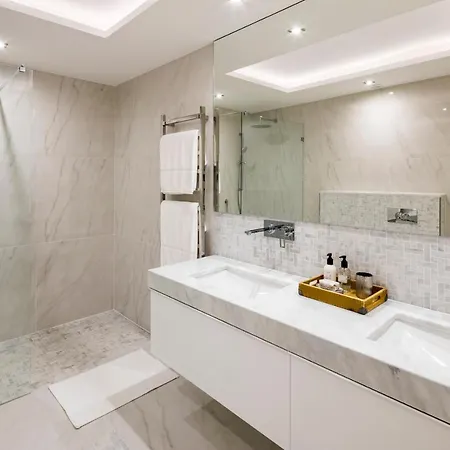 Apartmanhotel Castelo Parque 4*