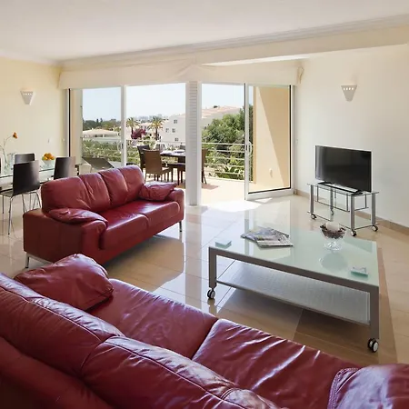 Castelo Parque Aparthotel 4*