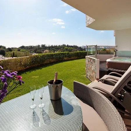 Castelo Parque Aparthotel
